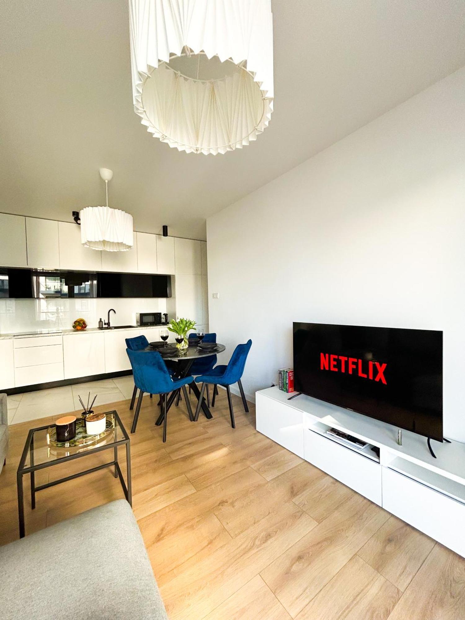 Lumina Stylish 3-Room Apart With Balcony Lodz  Ngoại thất bức ảnh
