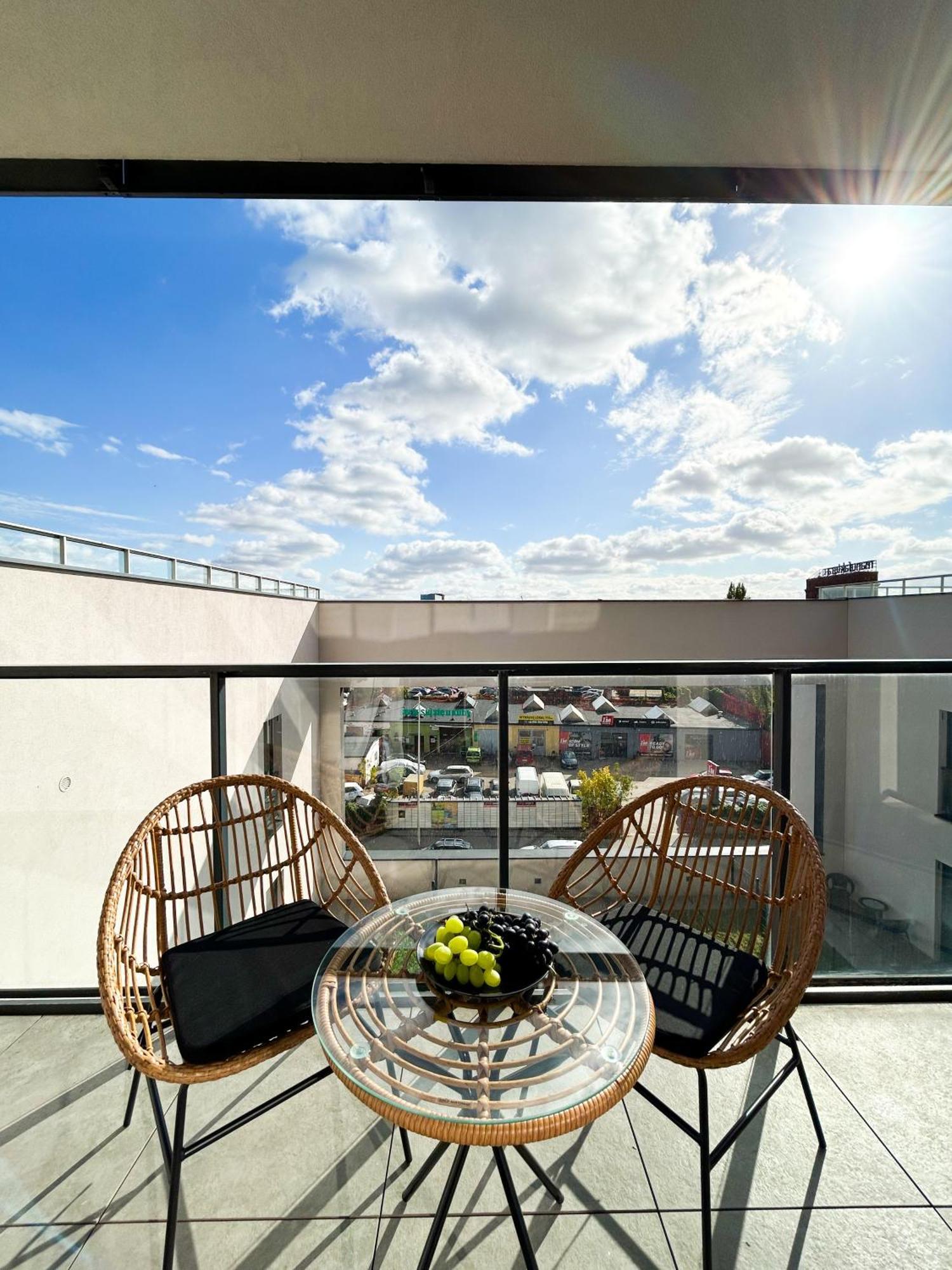 Lumina Stylish 3-Room Apart With Balcony Lodz  Ngoại thất bức ảnh